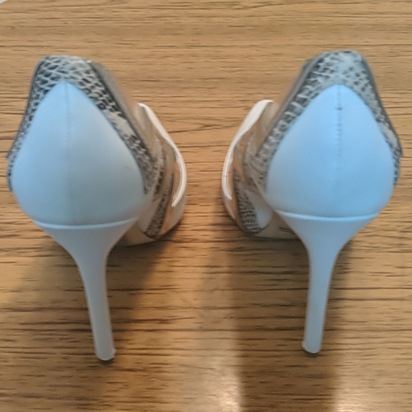 Shoes - Picture 3 of 4